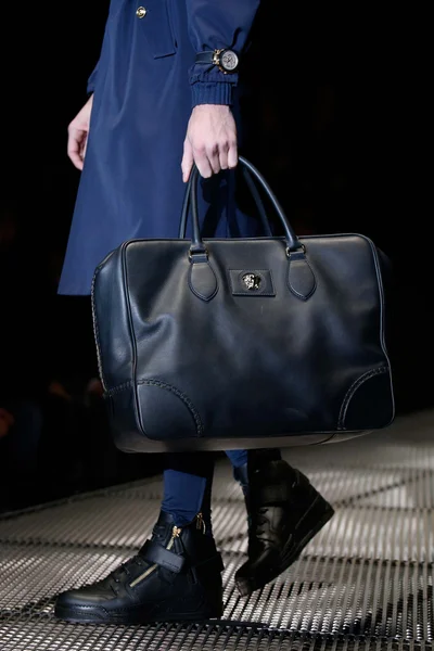 Look 74